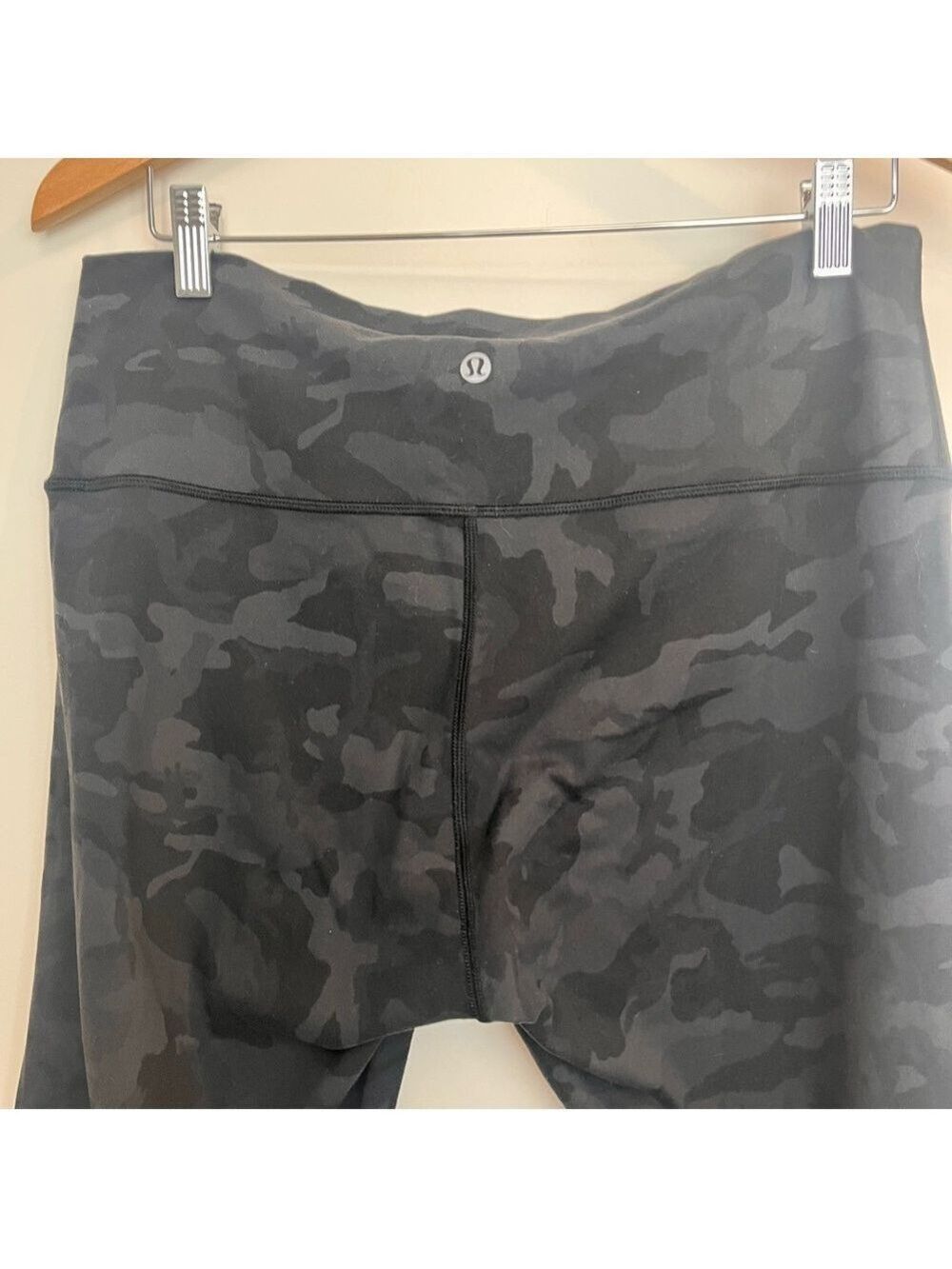 Lululemon Black Camouflage Leggings - Picture 5 of 5